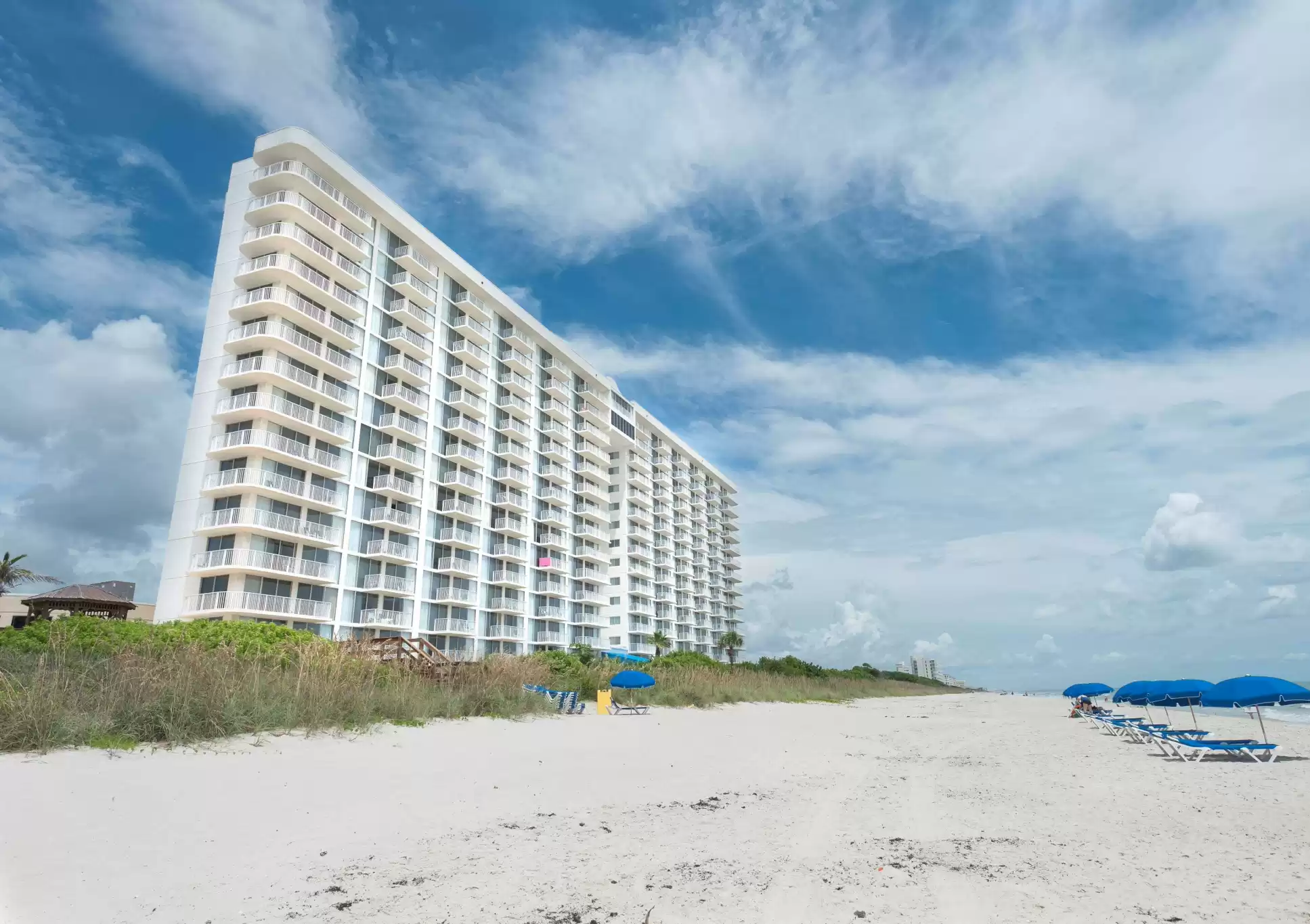 Radisson Suite Hotel Oceanfront