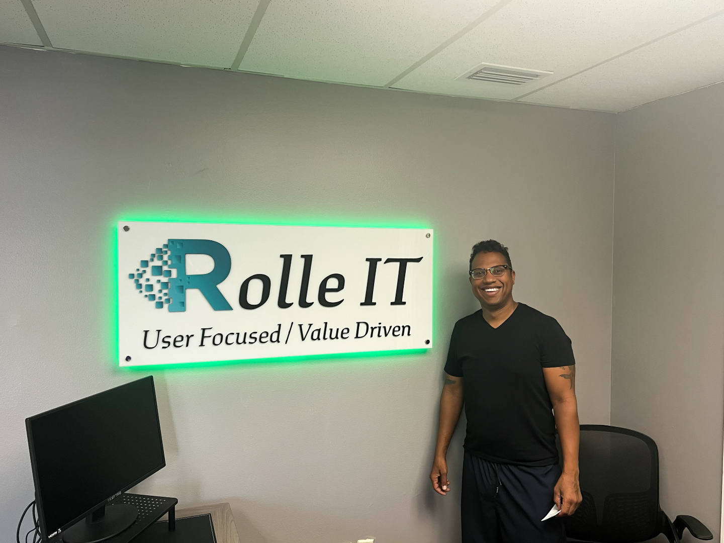 Paradise Sign & Graphics