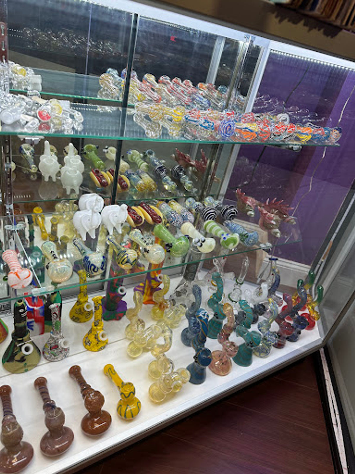 Wonderland Smoke Shop