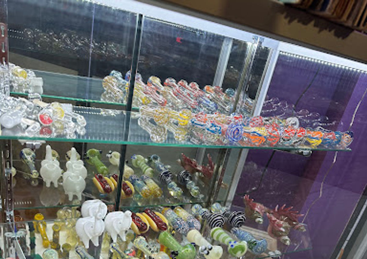 Wonderland Smoke Shop