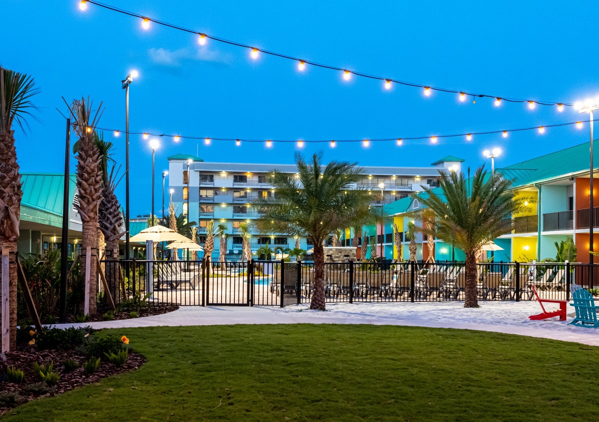 Beachside Hotel & Suites