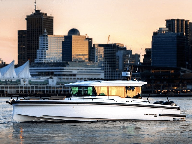 SeaEO Luxury Boat Charters