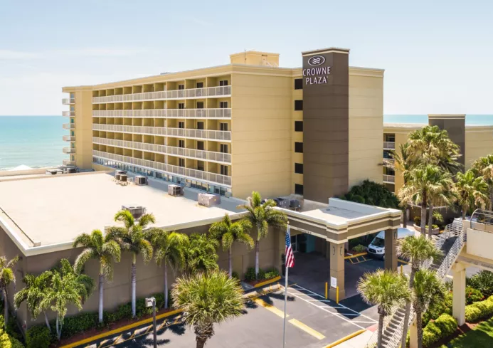 Crowne Plaza Melbourne-Oceanfront