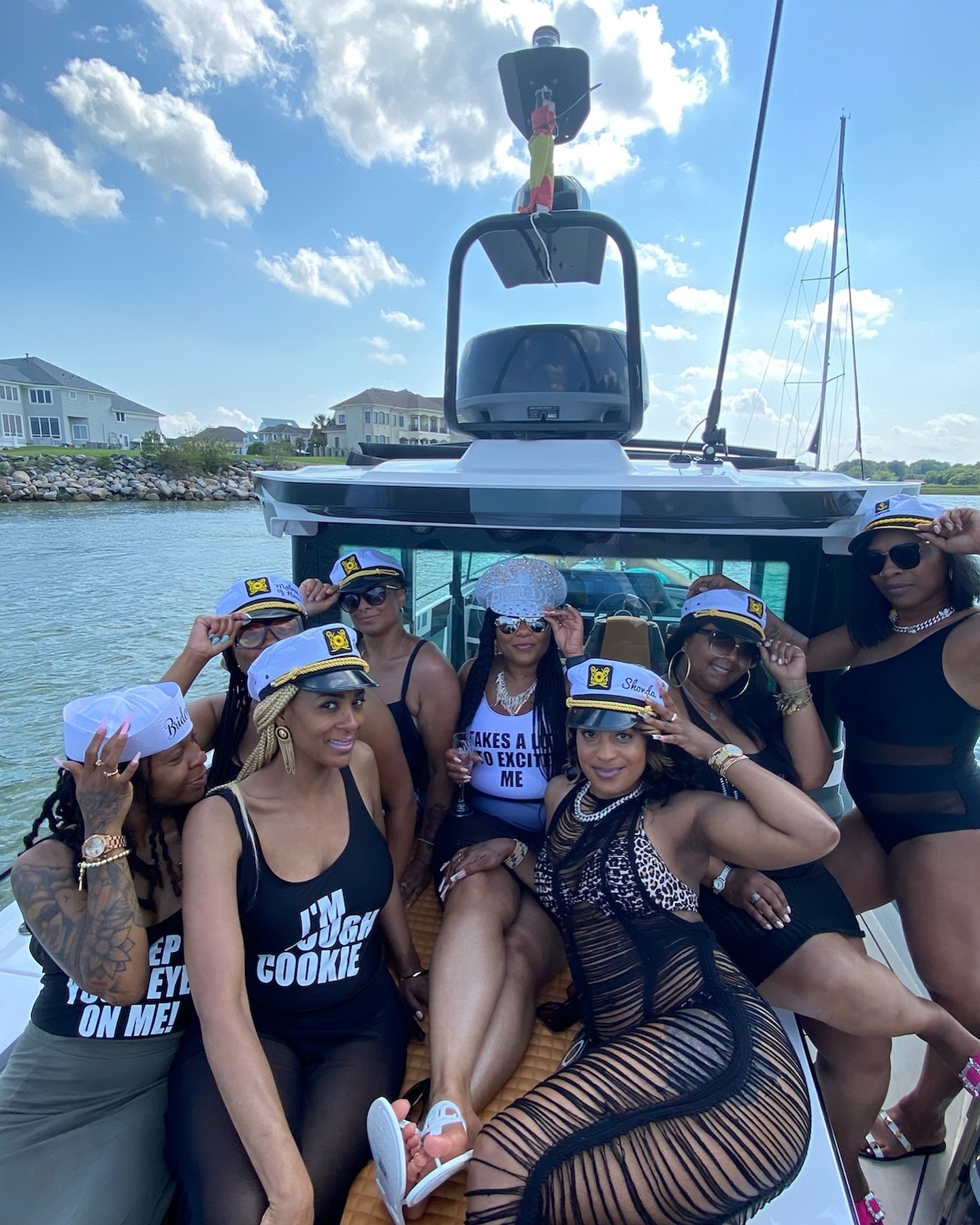 SeaEO Luxury Boat Charters