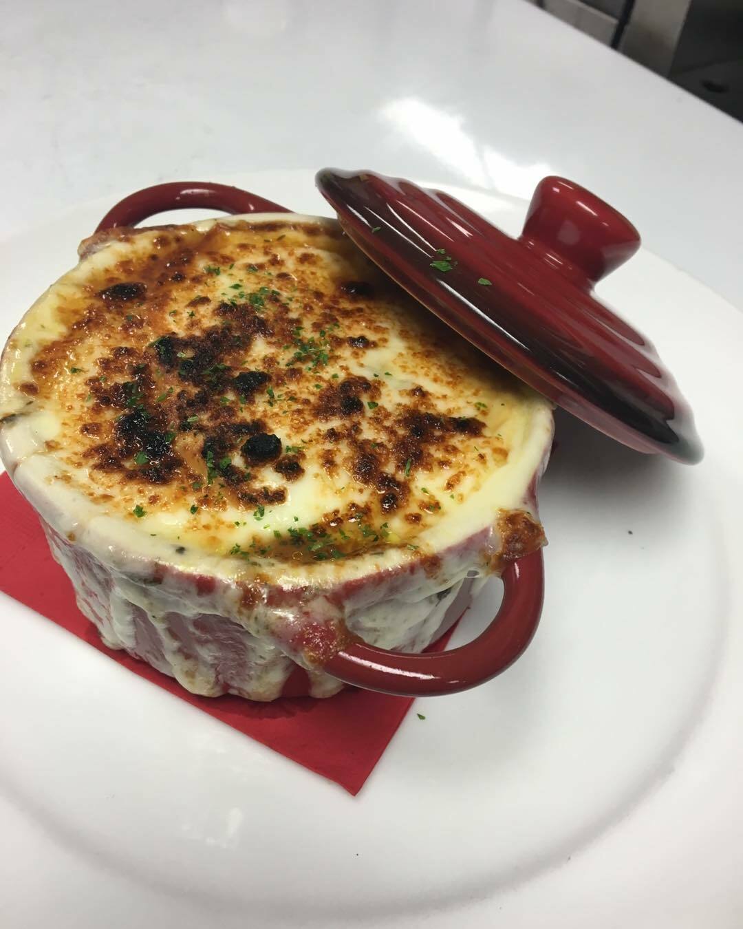 Cuizine Restaurant & Lounge