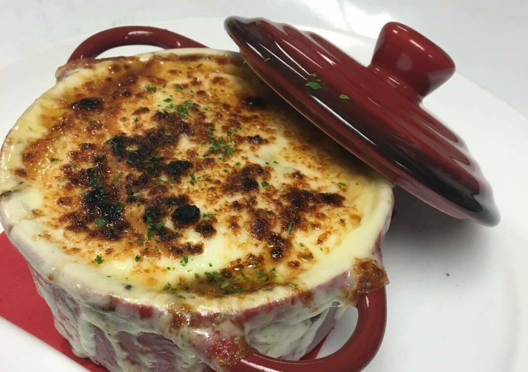 Cuizine Restaurant & Lounge