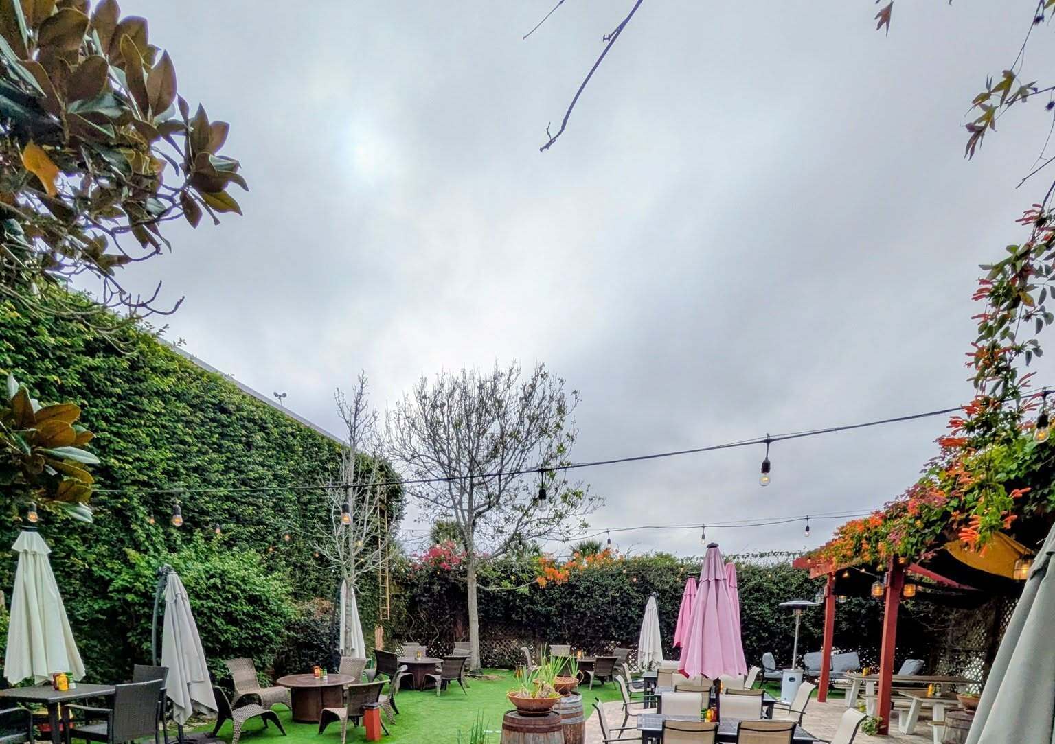 Coasters Pub & Biergarten 